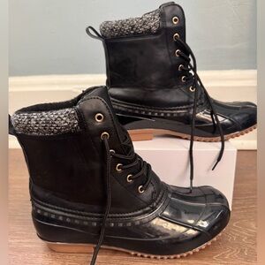 Shoe Dazzle Black Lace-Up Winter Boots